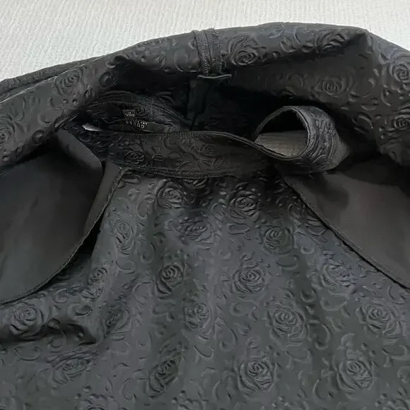 GUESS Los Angeles Circle Skater Skirt XS w/ Pockets Black Embossed Floral - Picture 12 of 13